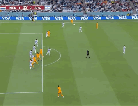 Animated Gif showing: World Cup 2022 - Netherlands vs Argentina 2-2 (3-4): Wout Weghorst's First Goal