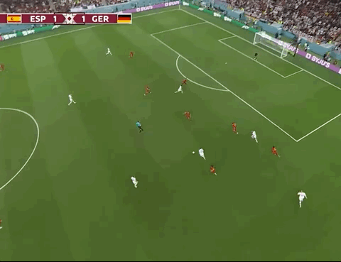 Animated Gif showing: World Cup 2022 - Spain vs Germany 1-1: Niclas Fullkrug's Goal