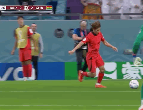 Animated Gif showing: World Cup 2022 - South Korea vs Ghana 2-3: Cho Gue-Sung's Second Goal