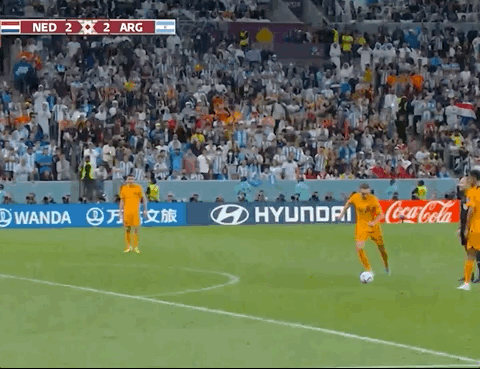 Animated Gif showing: World Cup 2022 - Netherlands vs Argentina 2-2 (3-4): Wout Weghorst's Second Goal