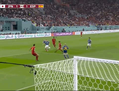Animated Gif showing: World Cup 2022 - Japan vs Spain 2-1: Ritsu Doan's Goal