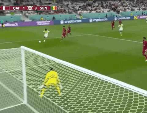 Animated Gif showing: World Cup 2022 - Qatar vs Senegal 1-3: Bamba Dieng's Goal