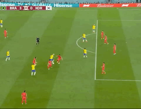 Animated Gif showing: World Cup 2022 - Brazil vs South Korea 4-1: Richarlison's Goal