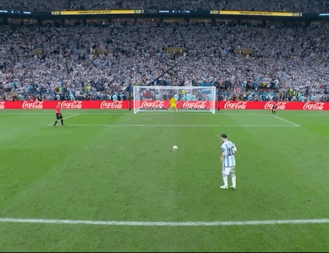 Animated Gif showing: World Cup 2022 - Argentina vs France 3-3 (4-2): Penalties - Lionel Messi's Goal