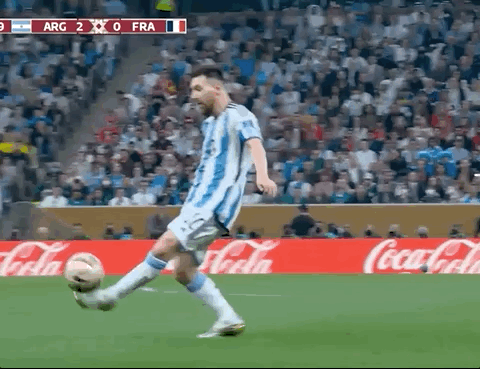 Animated Gif showing: World Cup 2022 - Argentina vs France 3-3 (4-2): Angel Di Maria's Goal