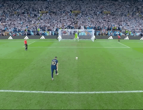 Animated Gif showing: World Cup 2022 - Argentina vs France 3-3 (4-2): Penalties - Kylian Mbappé's Goal