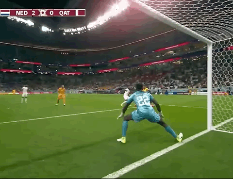 Animated Gif showing: World Cup 2022 - Netherlands vs Qatar 2-0: Frenkie de Jong's Goal