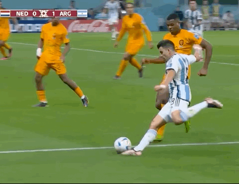 Animated Gif showing: World Cup 2022 - Netherlands vs Argentina 2-2 (3-4): Lionel Messi's Penalty Goal
