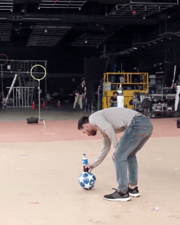 Animated Gif showing: Only Messi Can Do This